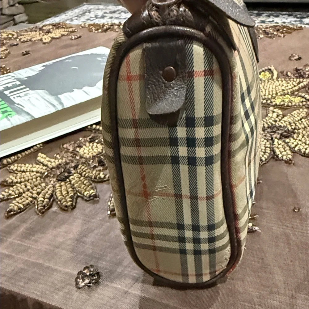 Burberry Tan and Red Plaid Pouch - Picture 5 of 14